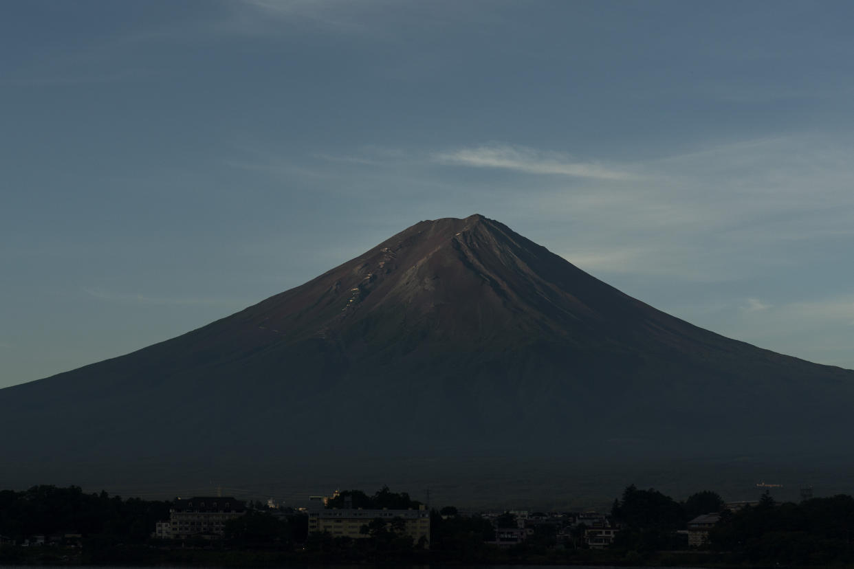 富士山今秋无雪，百年来首次，或与气候变暖有关