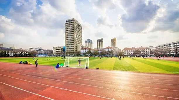 云南富宁一中学生质问学校事件引发关注