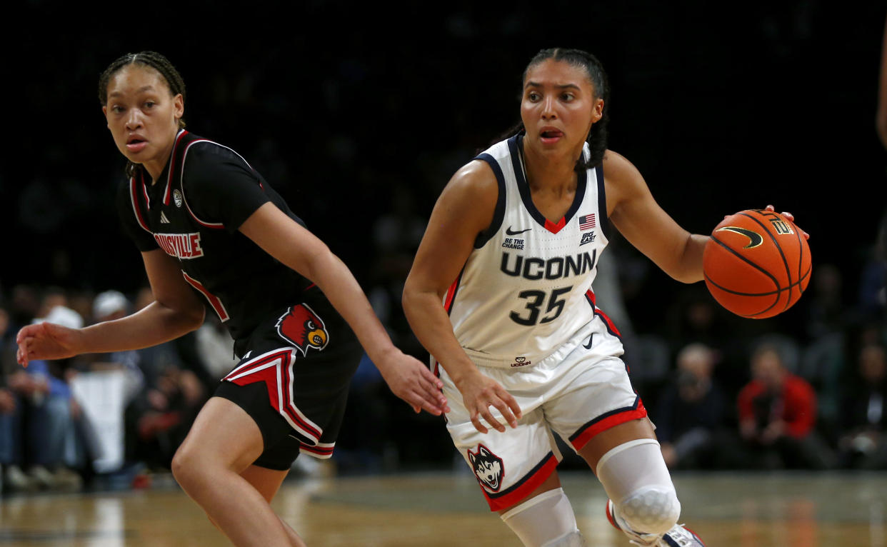 UConn大胜Louisville，强势拿下女子冠军经典赛首胜