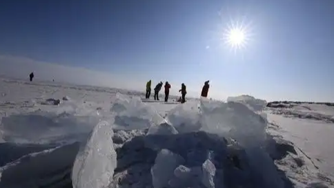 巴音布鲁克遭遇极寒天气，气温低至-42.5℃