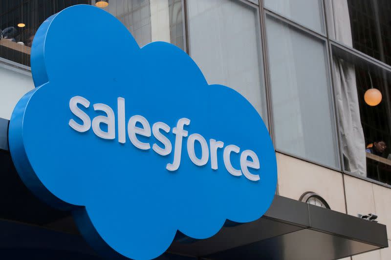 Salesforce三季度营收超预期，AI驱动增长，股价上涨7%