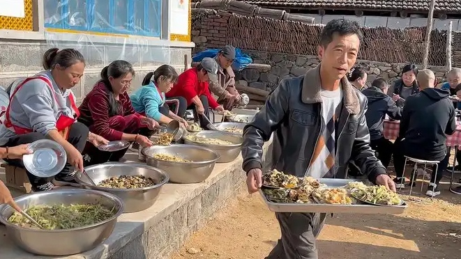 南方女婿体验东北农村大席，感受文化碰撞与美食盛宴